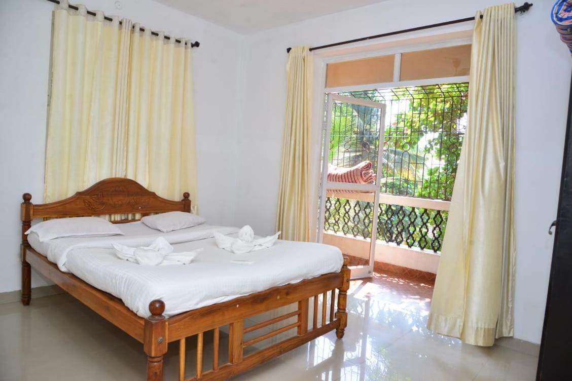 Apartment Cliff Heaven 2 Bhk Ac *
