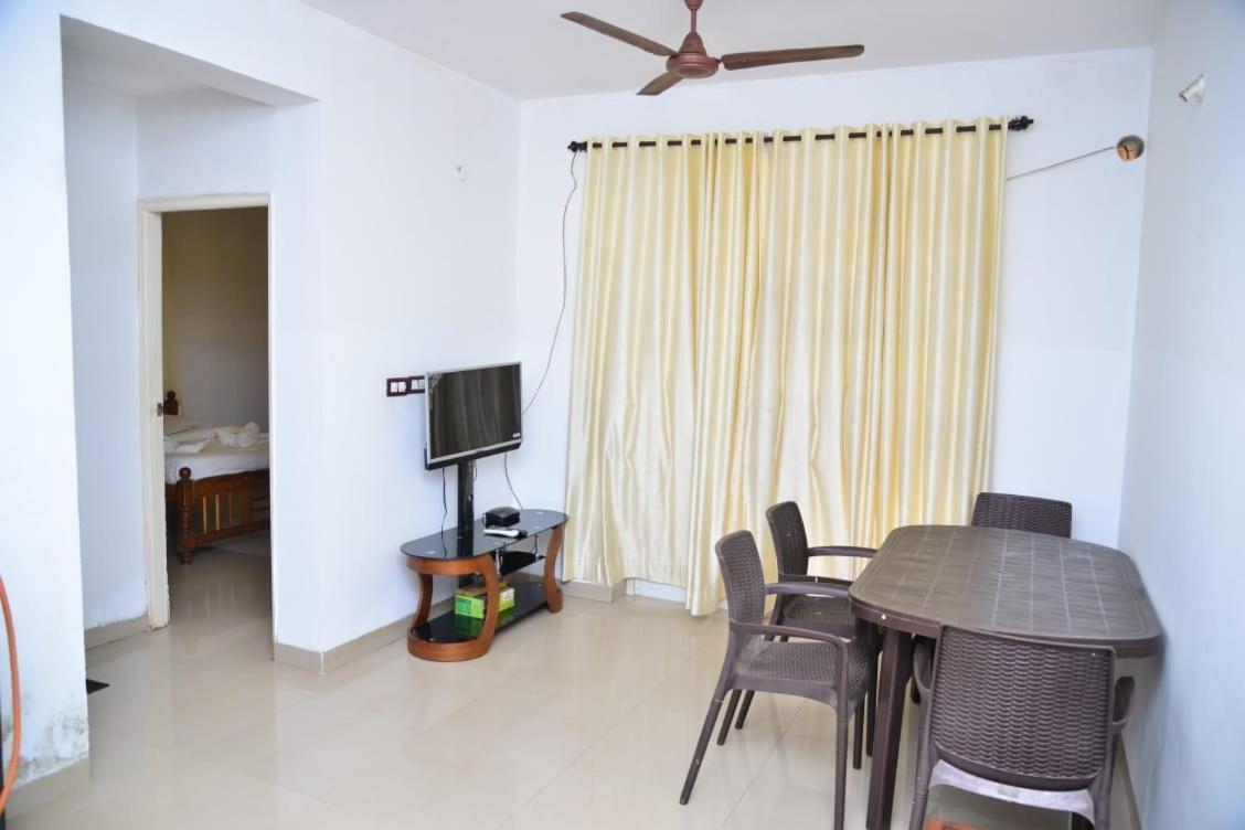Cliff Heaven 2 Bhk Ac * Orlim